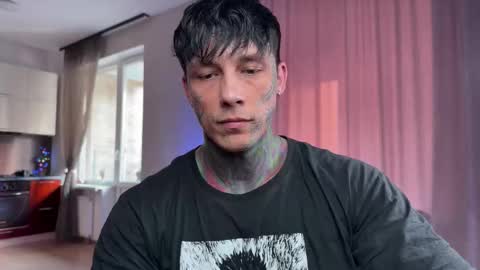 Tom online show from March 6, 8:24 am