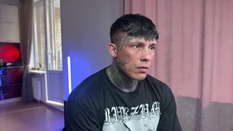 Tom online show from April 15, 2:53 pm