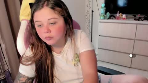   Independent model  online show from March 11, 6:00 pm