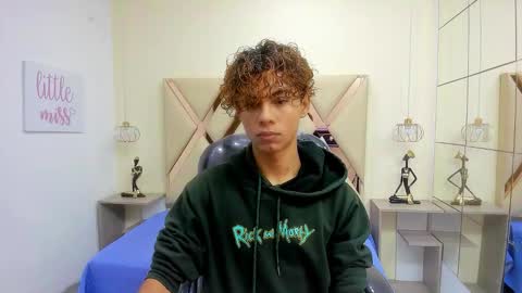 anyelotwink online show from February 22, 8:11 pm