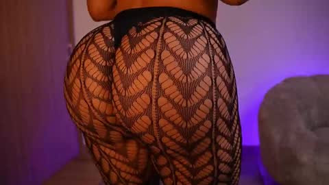 Dulce Maria online show from February 17, 2:10 am