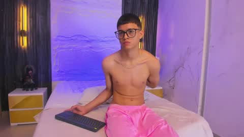  online show from April 23, 2:52 am