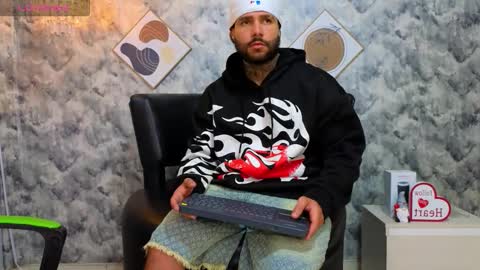 Apolo online show from March 7, 1:27 am