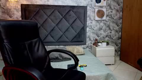 Apolo online show from October 4, 1:58 am