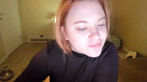 appleyummybuns online show from February 17, 4:55 am