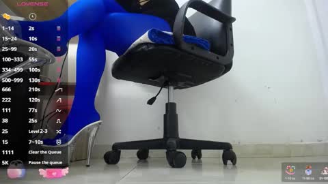 Aprhillove online show from January 28, 6:05 am