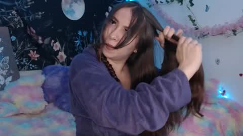 april_l6 online show from April 11, 1:21 am