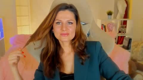 aprill_o_nill online show from February 4, 1:48 pm