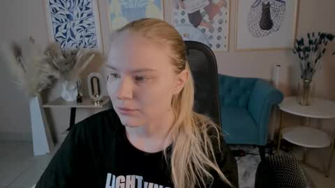 Snapshot of aprilserenity chatting on October 1, 1:48 am April. All year round.  online show from October 1, 1:48 am