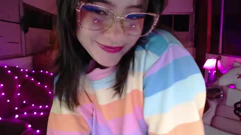 Zam independent model online show from February 5, 2:15 am