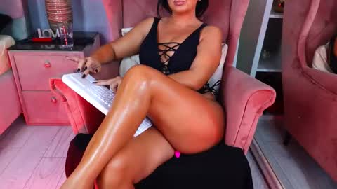 AQueenMonica online show from September 26, 8:39 pm