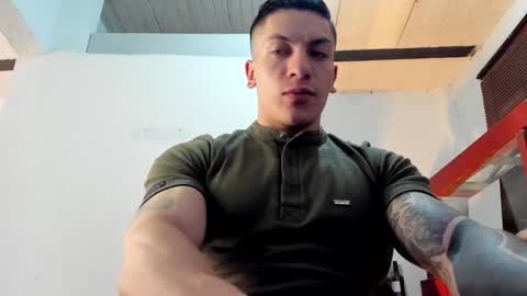 Snapshot of aquiles_51 chatting on October 21, 8:45 pm Jonathan online show from October 21, 8:45 pm