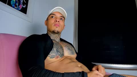 Snapshot of aquiles_elpapi chatting on October 5, 12:41 am AquilesElpapi online show from October 5, 12:41 am