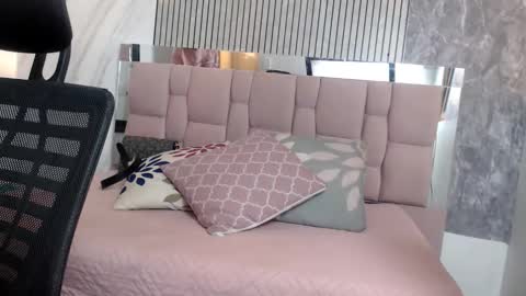 Sharlotte online show from March 22, 2:26 am