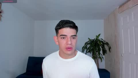 Snapshot of ares_johnsonn chatting on October 17, 1:26 pm Ares online show from October 17, 1:26 pm