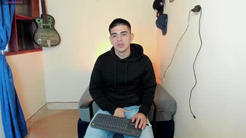 Snapshot of ares_johnsonn chatting on January 31, 9:26 pm Ares online show from January 31, 9:26 pm