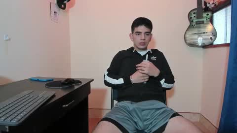 Snapshot of ares_johnsonn chatting on March 11, 6:52 pm Ares online show from March 11, 6:52 pm