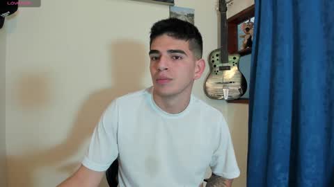 Snapshot of ares_johnsonn chatting on March 4, 6:29 pm Ares online show from March 4, 6:29 pm