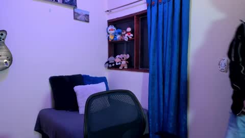 Snapshot of ares_johnsonn chatting on February 20, 3:12 am Ares online show from February 20, 3:12 am