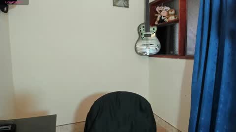 Snapshot of ares_johnsonn chatting on March 5, 3:51 pm Ares online show from March 5, 3:51 pm