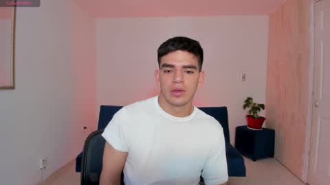 Snapshot of ares_johnsonn chatting on September 11, 2:40 pm Ares online show from September 11, 2:40 pm