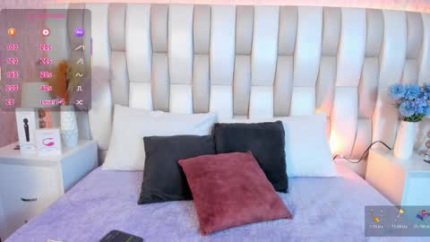 ari_lynn_ online show from December 17, 5:36 am