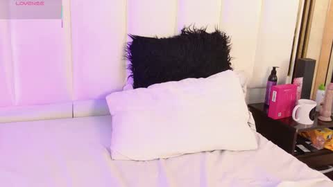 Aria Jones online show from November 10, 3:37 pm