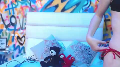 aria online show from November 14, 1:02 pm