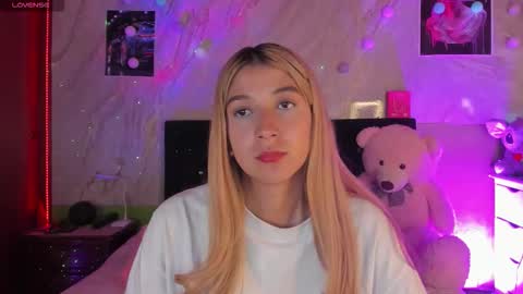Snapshot of ariana_rosse__ chatting on September 29, 10:58 am Ariana  online show from September 29, 10:58 am