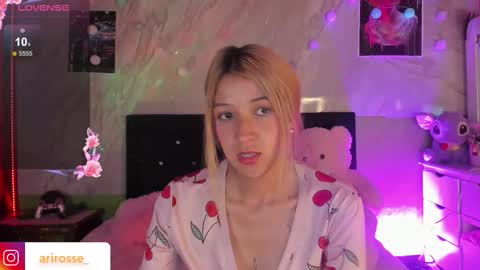 Snapshot of ariana_rosse__ chatting on September 28, 8:23 am Ariana  online show from September 28, 8:23 am