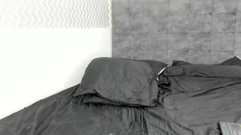 ARIANA SALAZAR online show from September 14, 6:04 am