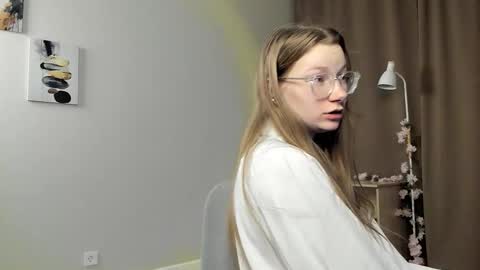 Alice online show from March 2, 7:09 pm