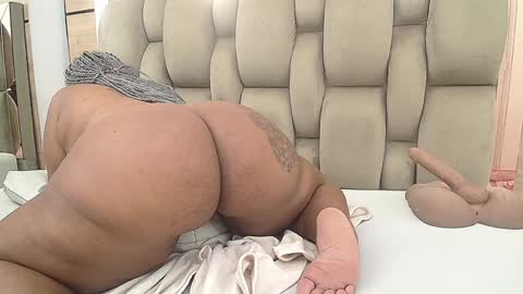 arianna pearl online show from February 4, 3:15 pm