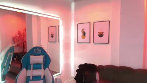 arianna_sweeet online show from April 2, 3:47 am