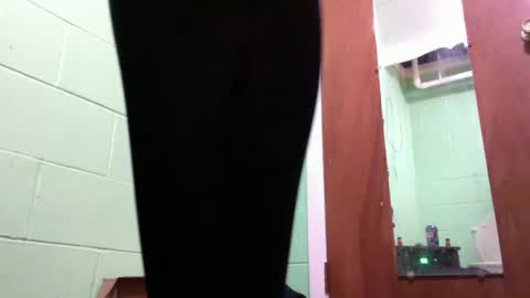 Snapshot of ariannalovee chatting on February 18, 2:49 am Arianna online show from February 18, 2:49 am