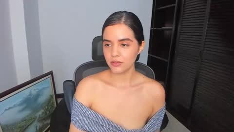 Ariel Pink Diamond online show from November 2, 12:32 am