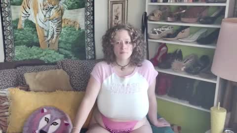 Arielle Ari online show from November 13, 4:53 pm