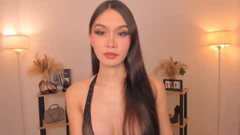 MIRA GREYSON online show from February 22, 11:35 am