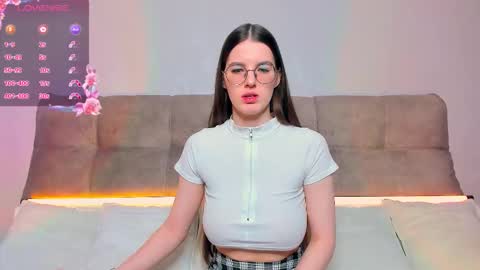 Snapshot of ariellateska chatting on October 24, 3:40 am Ariella online show from October 24, 3:40 am