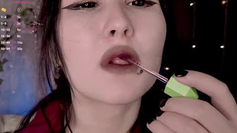 Dee online show from April 9, 4:05 am