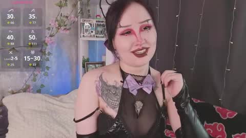 Dee online show from April 14, 4:38 am