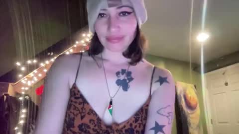 ariel  colin when hes here online show from April 6, 2:53 am