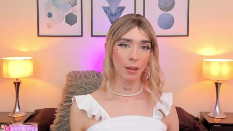 Snapshot of arivega chatting on February 17, 10:05 pm   Nice to meet you  thumb up me please its important I  LOOK MY BIO DOWN online show from February 17, 10:05 pm
