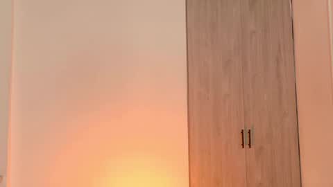   Nice to meet you  thumb up me please its important I  LOOK MY BIO DOWN online show from April 11, 4:50 am