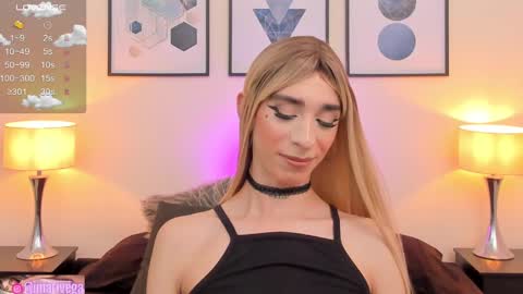 Snapshot of arivega chatting on February 10, 5:58 am   Nice to meet you  thumb up me please its important I  LOOK MY BIO DOWN online show from February 10, 5:58 am