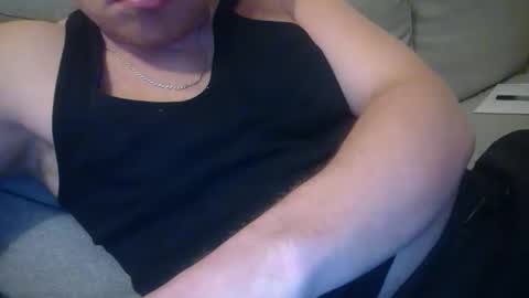 armandoueeal online show from March 31, 12:33 am