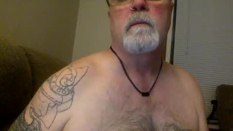 armyguy5311 online show from April 9, 1:20 am