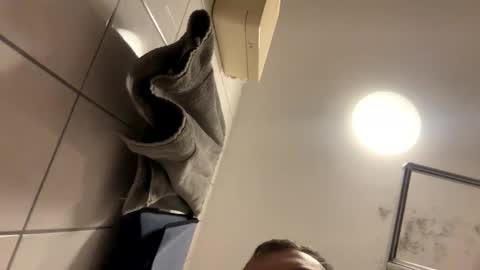 armyskater32 online show from November 23, 9:13 pm