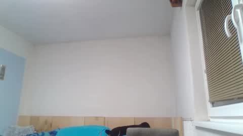 Snapshot of aromannn chatting on October 10, 6:47 pm aromannn online show from October 10, 6:47 pm