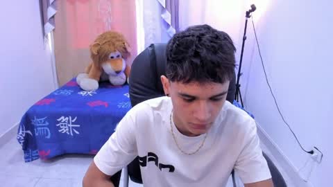 Aaron online show from April 9, 8:03 pm